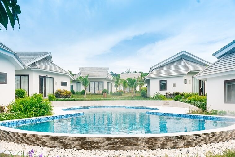 Luxury Villa King Pool Side